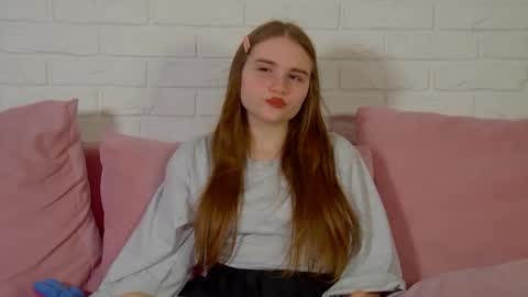 Snapshot of annetbennette chatting on 18, 7, 2026 AnnetBennette online show from 18, 7, 2026