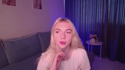 Snapshot of annetenet chatting on 19, 9, 2025 Annet online show from 19, 9, 2025