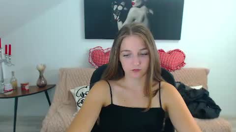Snapshot of annewilsonn chatting on 24, 7, 2026 annewilsonn online show from 24, 7, 2026