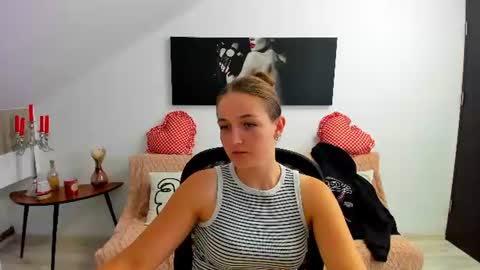 Snapshot of annewilsonn chatting on 29, 7, 2026 annewilsonn online show from 29, 7, 2026