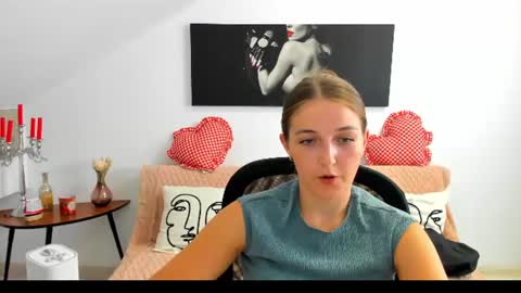Snapshot of annewilsonn chatting on 3, 8, 2026 annewilsonn online show from 3, 8, 2026
