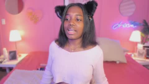 Snapshot of annia_dh chatting on 3, 10, 2025 annia online show from 3, 10, 2025