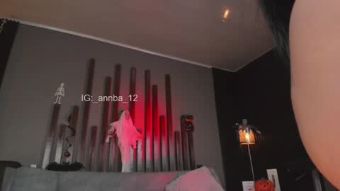 annie_barozzi online show from 23, 10, 2025