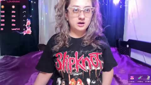 Snapshot of annie_bigboobs_ chatting on 11, 3, 2025 Ana Bolena independent model online show from 11, 3, 2025