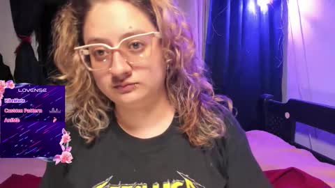 Snapshot of annie_bigboobs_ chatting on 22, 9, 2025 Ana Bolena independent model online show from 22, 9, 2025