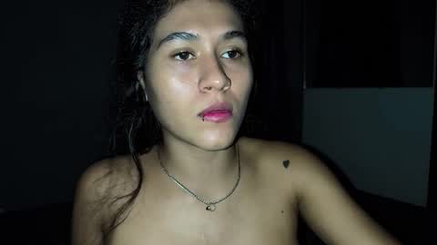 Snapshot of annie_darling_ chatting on 22, 11, 2025 A N G E L online show from 22, 11, 2025