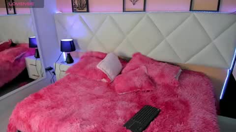 Snapshot of annie_lought chatting on 20, 2, 2025 online show from 20, 2, 2025