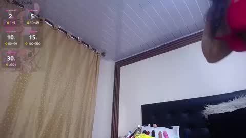 Snapshot of annie_scott_ chatting on 17, 10, 2025 annie_scott_ online show from 17, 10, 2025