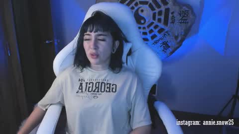 Snapshot of annie_snow_ chatting on 16, 2, 2025 JEANNE no olvides seguirme dont forget follow me uu online show from 16, 2, 2025