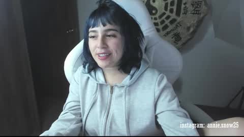 Snapshot of annie_snow_ chatting on 20, 2, 2025 JEANNE no olvides seguirme dont forget follow me uu online show from 20, 2, 2025