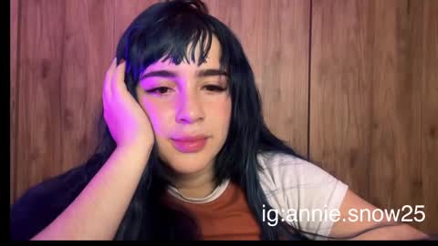 Snapshot of annie_snow_ chatting on 11, 3, 2025 JEANNE no olvides seguirme dont forget follow me uu online show from 11, 3, 2025