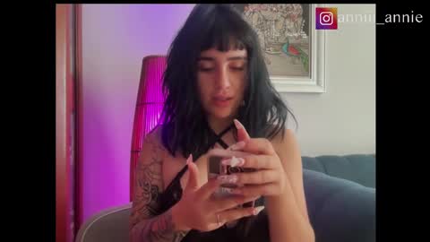 Snapshot of annie_snow_ chatting on 24, 9, 2025 JEANNE no olvides seguirme dont forget follow me uu online show from 24, 9, 2025