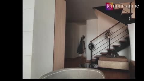 Snapshot of annie_snow_ chatting on 15, 10, 2025 JEANNE no olvides seguirme dont forget follow me uu online show from 15, 10, 2025