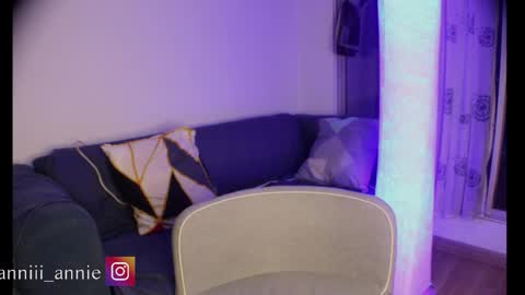 JEANNE no olvides seguirme dont forget follow me  uu online show from 4, 3, 2026