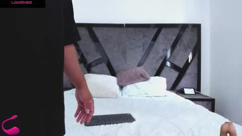 Annie and Stefan online show from 16, 10, 2025