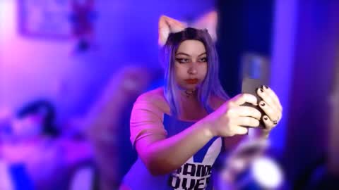 Annie Katzura new acount online show from 14, 11, 2025