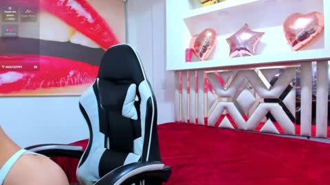 Anniee online show from 31, 7, 2026