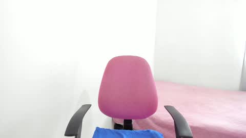 Annie  online show from 5, 3, 2025