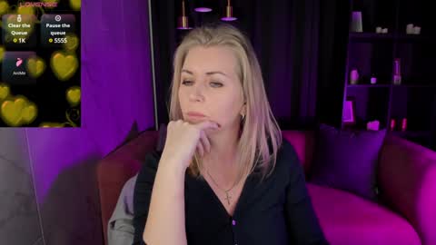 Annie online show from 30, 1, 2025