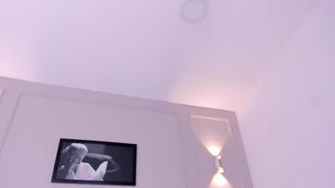 Annie online show from 8, 1, 2025