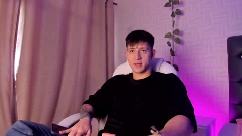 Snapshot of anniie_and_alex chatting on 16, 12, 2024 Annie Alex online show from 16, 12, 2024