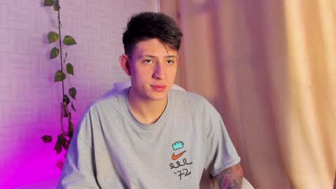 Snapshot of anniie_and_alex chatting on 17, 12, 2024 Annie Alex online show from 17, 12, 2024