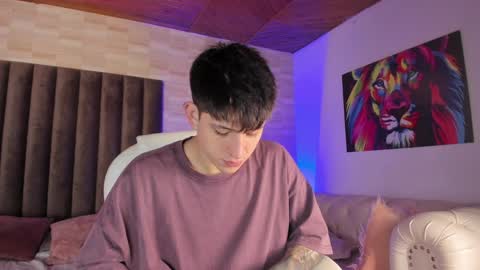 Snapshot of anniie_and_alex chatting on 12, 1, 2025 Annie Alex online show from 12, 1, 2025