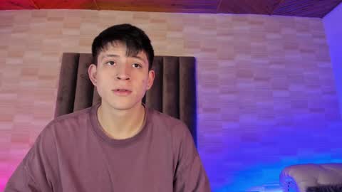 Snapshot of anniie_and_alex chatting on 12, 1, 2025 Annie Alex online show from 12, 1, 2025