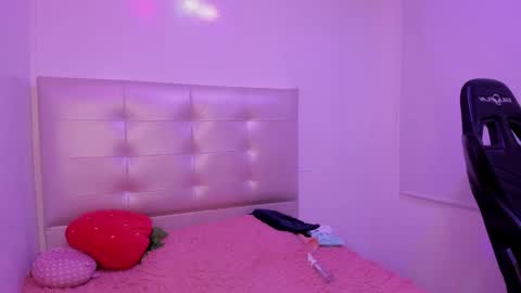 Annie Evans  online show from 10, 2, 2025