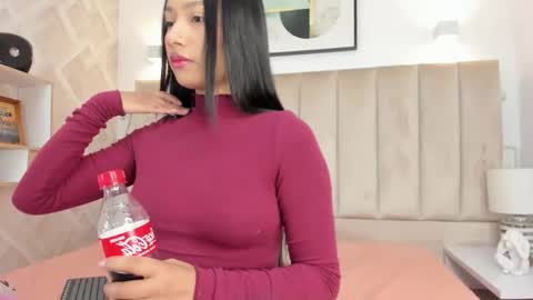 Annie Queen online show from 3, 12, 2025