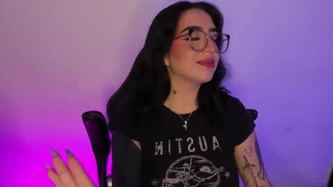 Snapshot of annikamerliahh_ chatting on 15, 10, 2025 Annika online show from 15, 10, 2025