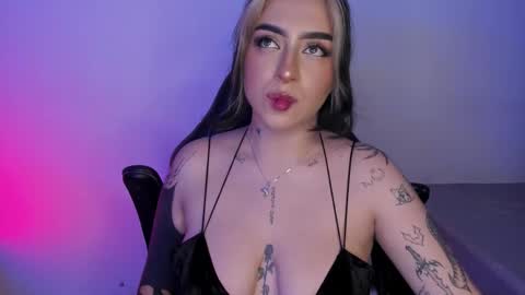 Snapshot of annikamerliahh_ chatting on 7, 11, 2025 Annika online show from 7, 11, 2025