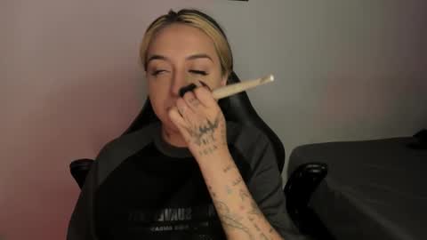 Snapshot of annikamerliahh_ chatting on 30, 11, 2025 Annika online show from 30, 11, 2025