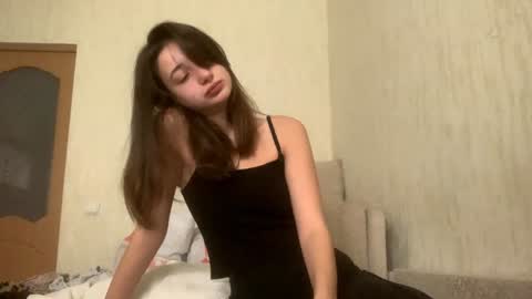 Snapshot of annrosy chatting on 29, 10, 2025 Hello my name is Kate online show from 29, 10, 2025