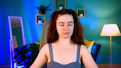 Snapshot of annterry chatting on 15, 12, 2025 Ann Terry 3 online show from 15, 12, 2025