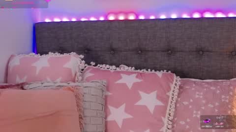 Antonella Lee online show from 8, 4, 2026