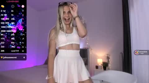 Anny online show from 8, 9, 2025