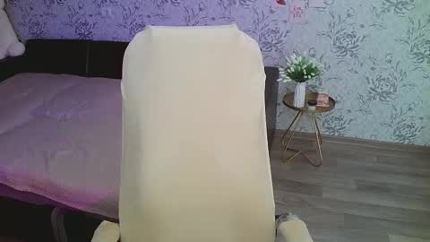 Annie online show from 27, 2, 2025