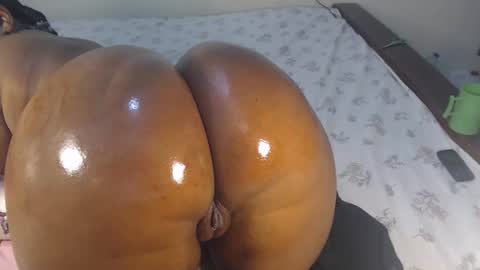 Snapshot of annybecca chatting on 29, 10, 2025 Anny online show from 29, 10, 2025