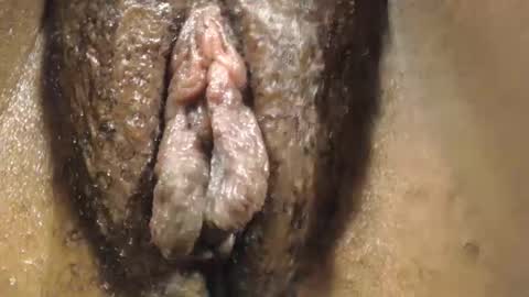 Snapshot of annybecca chatting on 25, 11, 2025 Anny online show from 25, 11, 2025