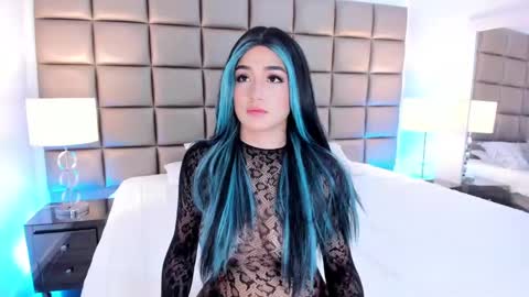 Snapshot of annyhizzle chatting on 28, 2, 2025 online show from 28, 2, 2025