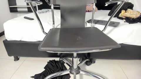 Anny online show from 8, 2, 2025