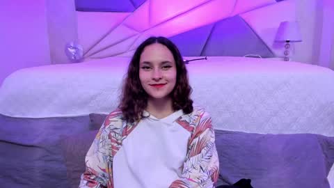 Snapshot of annythomsonn chatting on 20, 12, 2024 AnnyT online show from 20, 12, 2024