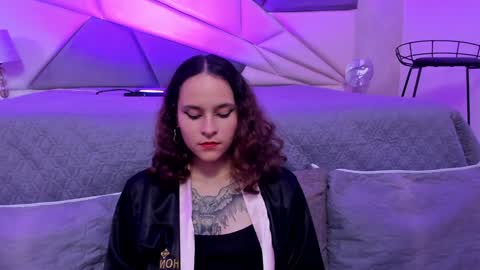 Snapshot of annythomsonn chatting on 10, 1, 2025 AnnyT online show from 10, 1, 2025