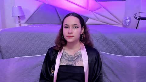 Snapshot of annythomsonn chatting on 11, 1, 2025 AnnyT online show from 11, 1, 2025