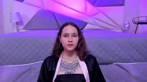 Snapshot of annythomsonn chatting on 12, 1, 2025 AnnyT online show from 12, 1, 2025