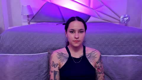 Snapshot of annythomsonn chatting on 15, 1, 2025 AnnyT online show from 15, 1, 2025