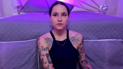 Snapshot of annythomsonn chatting on 16, 1, 2025 AnnyT online show from 16, 1, 2025