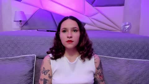 Snapshot of annythomsonn chatting on 8, 2, 2025 AnnyT online show from 8, 2, 2025