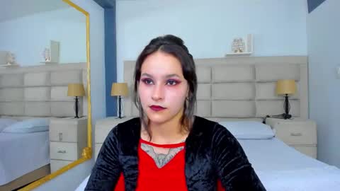 Snapshot of annythomsonn chatting on 14, 9, 2025 AnnyT online show from 14, 9, 2025